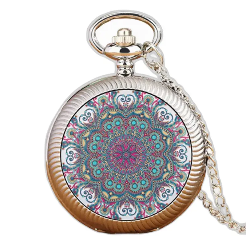 Montre à gousset argentée avec design mandala coloré et motif fleur rouge