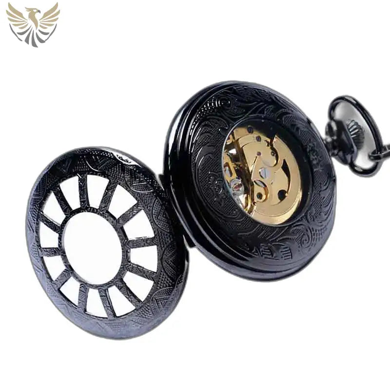 Montre Gousset Steampunk Vintage Futuriste avec un design noir orné élégant